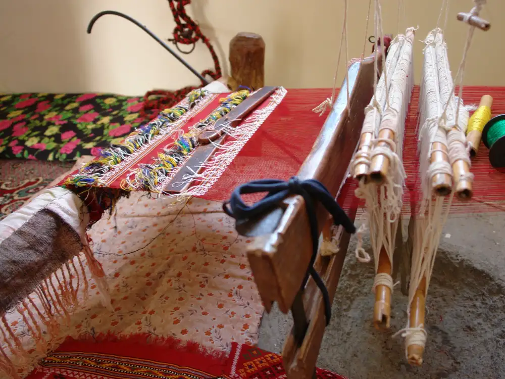 معرفی شغل ابریشم‌بافی